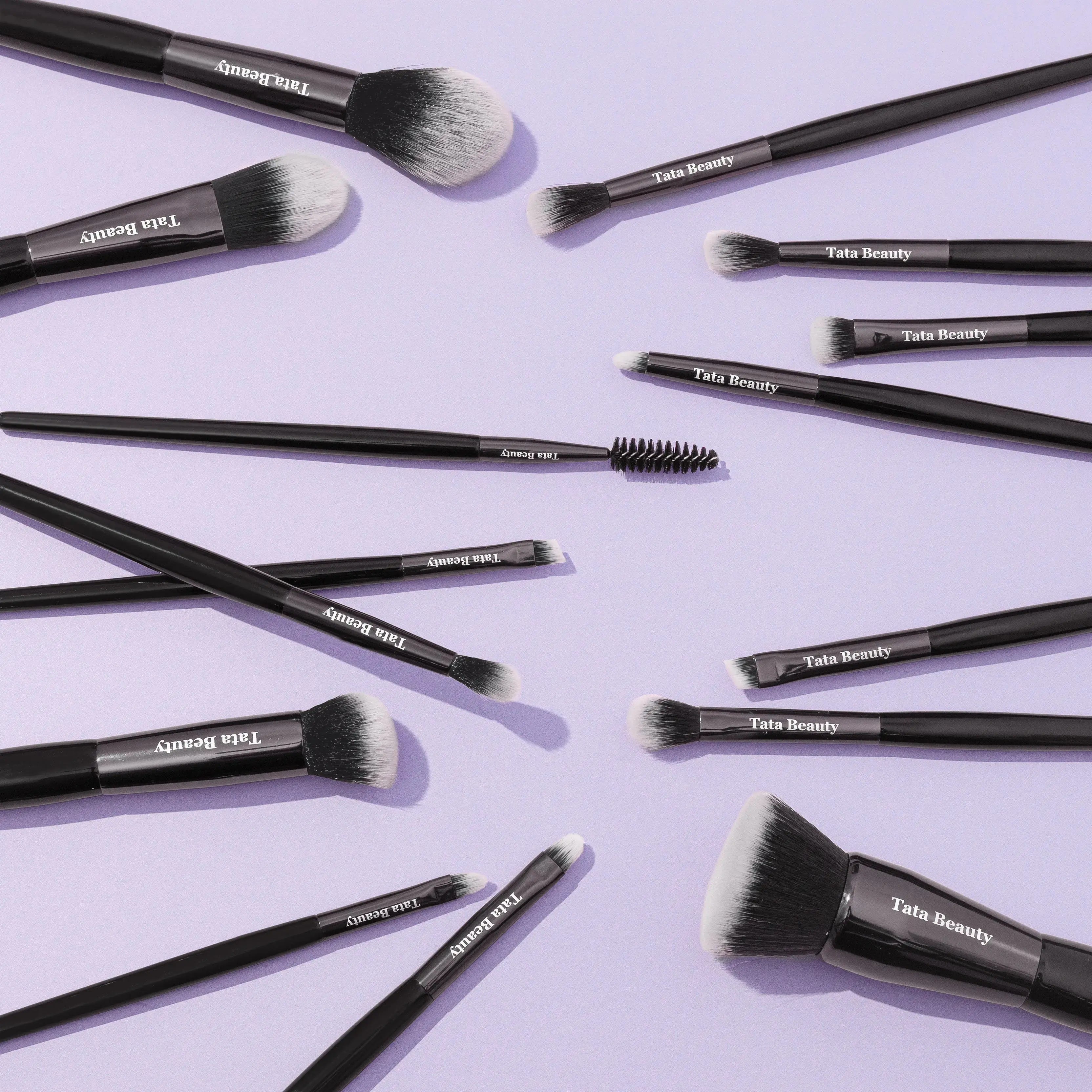 Makeup brushes, Brush set, eye and face brushes. Tata Beauty